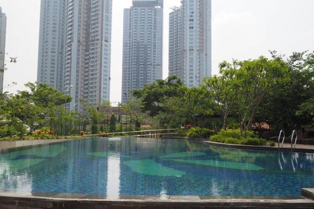 1 Bedroom Apartment Near Central Park Mall Τζακάρτα Εξωτερικό φωτογραφία