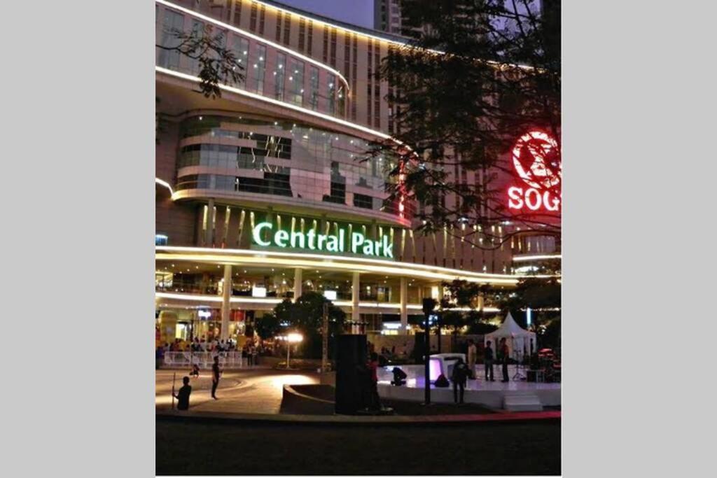 1 Bedroom Apartment Near Central Park Mall Τζακάρτα Εξωτερικό φωτογραφία